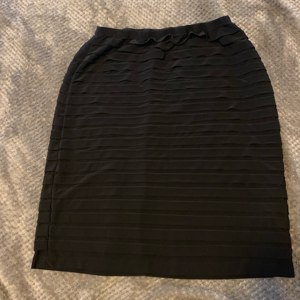black skirt